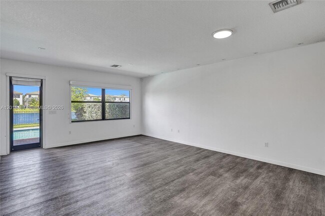 Building Photo - 643 NE 191st Terrace