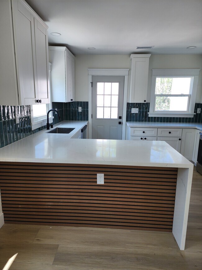 Foto del edificio - 4852 Cypress St