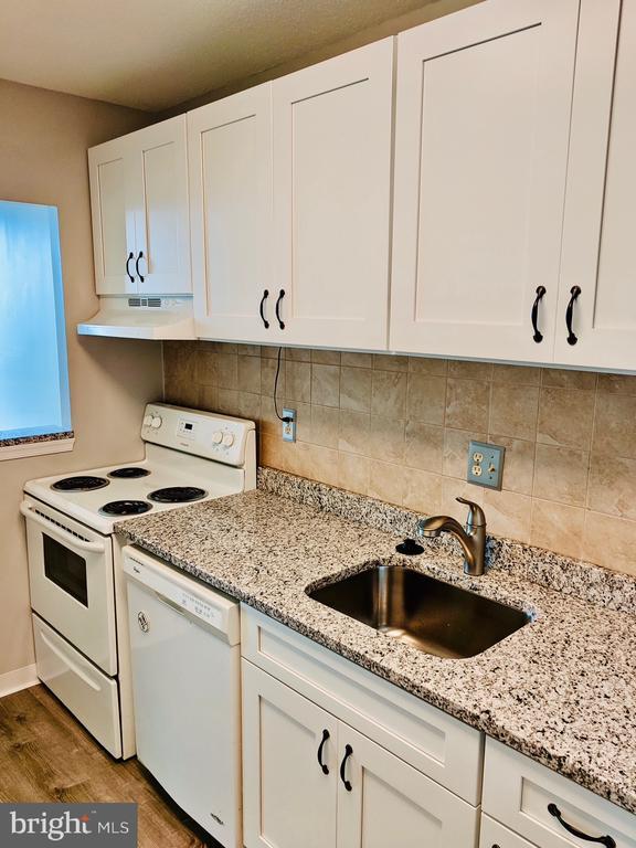 Foto del edificio - 2059 Huntington Ave