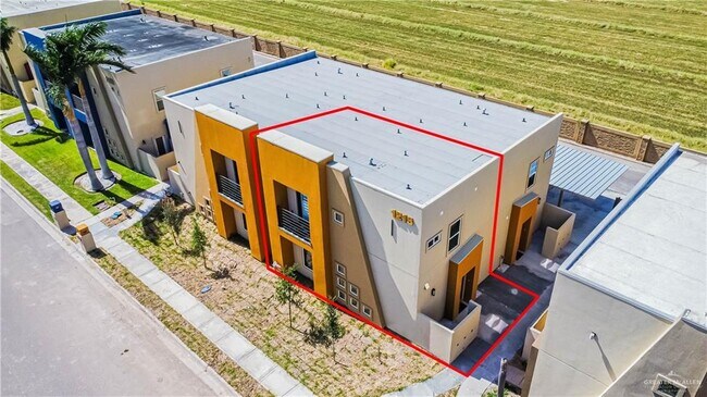 Foto del edificio - 1213 E Daffodil Ave