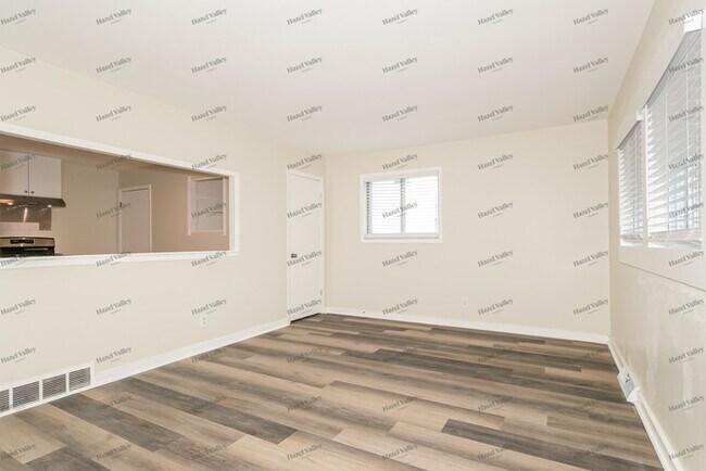 Foto del edificio - 1218 Baron Ave