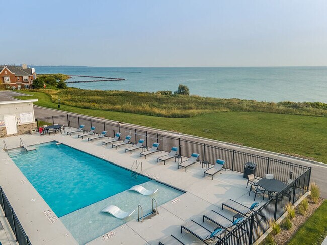 Lakeside Living - 3960 S Lake Dr