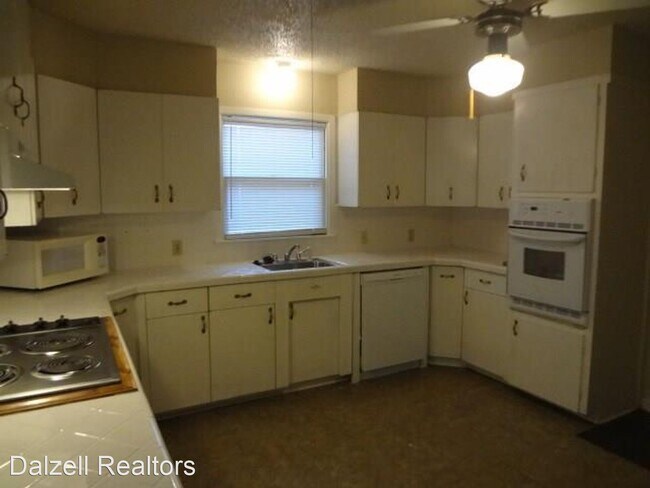 Building Photo - 2 br, 1 bath House - 3585 North 10th