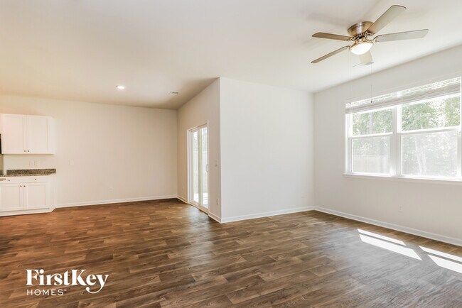 Building Photo - 544 Wayton Cir