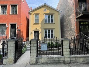 Building Photo - 1624 W Huron St