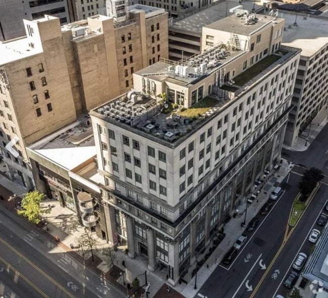 Building Photo - 51 N High St