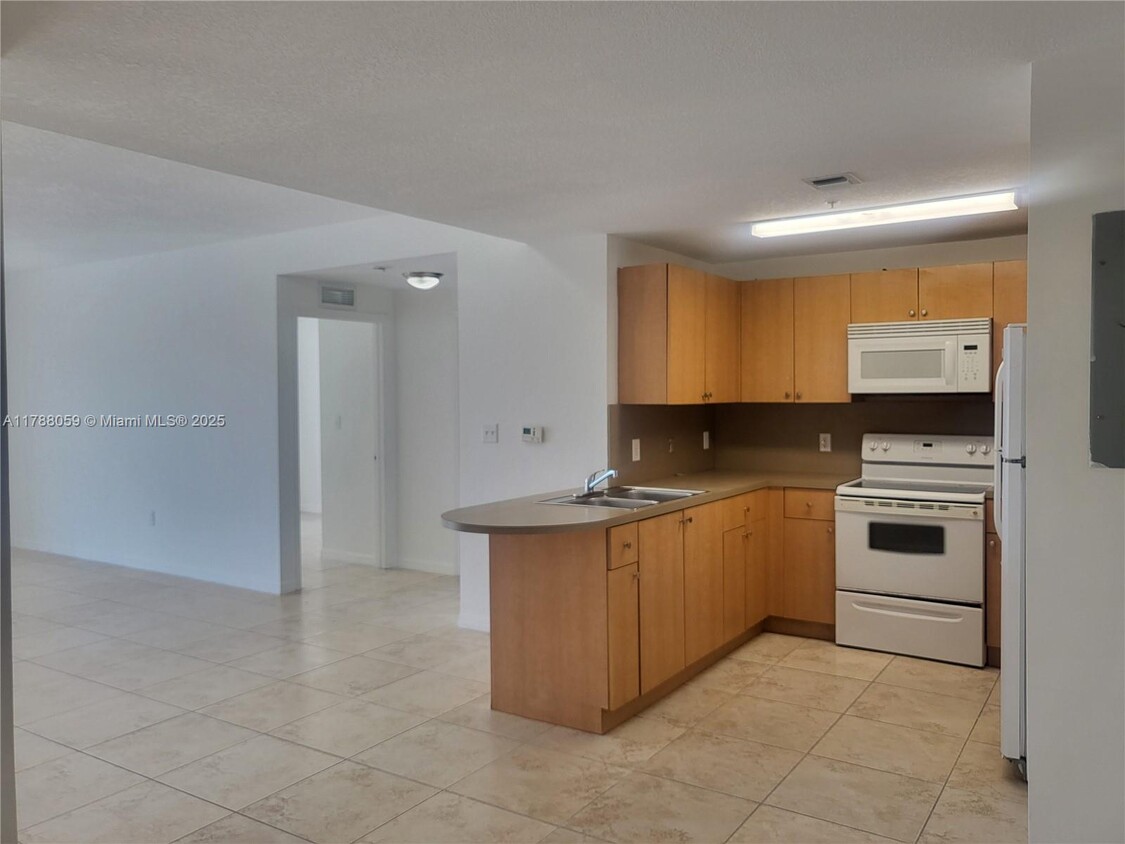Primary Photo - 435 SW 12th Ave