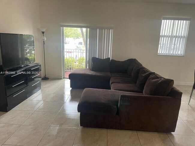 Foto del edificio - 230 NW 109th Ave