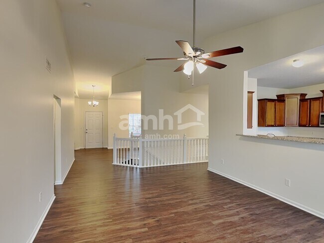 Building Photo - 210 Cherry Tree Ln