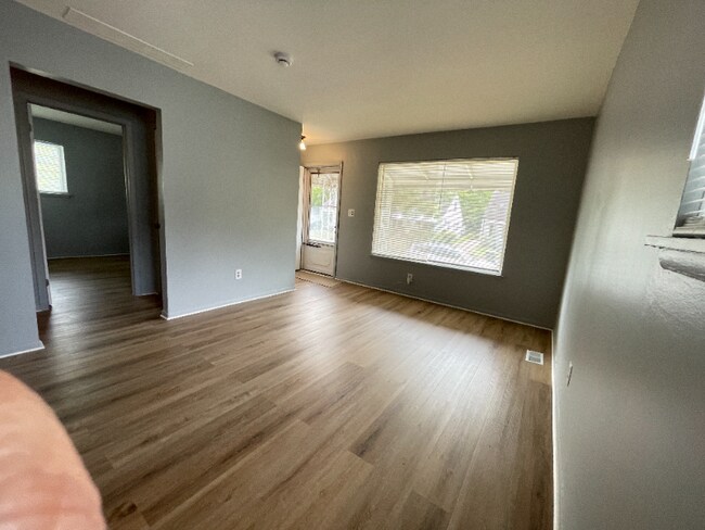Foto del edificio - 272 Dellwood Ave