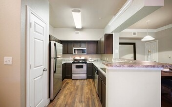 Interior Photo - River Pointe