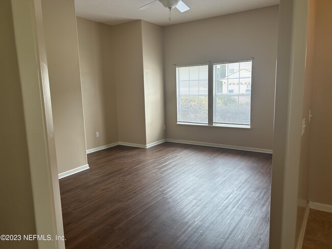 Building Photo - 1259 Sunray Ct