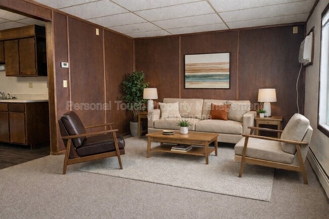 Building Photo - 911 Western Rd