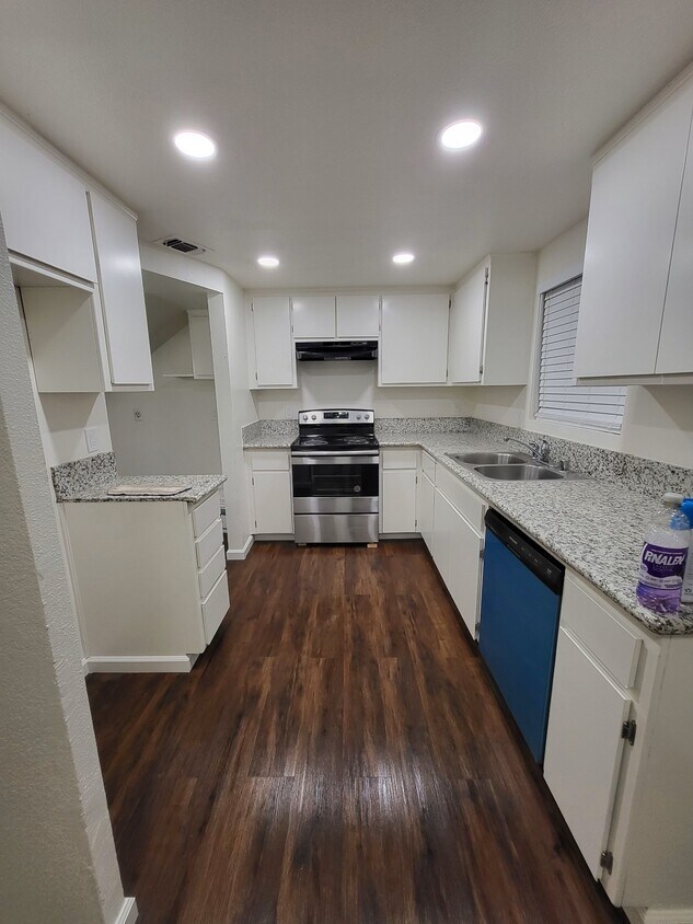 Kitchen - 5705 Fairfax Rd