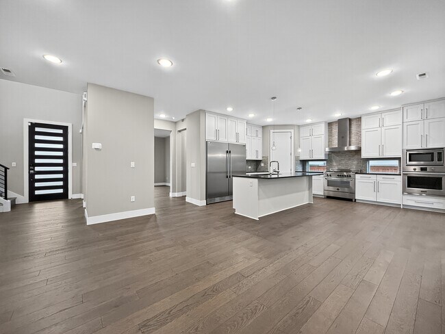 Foto del edificio - 2821 Garden Ave N