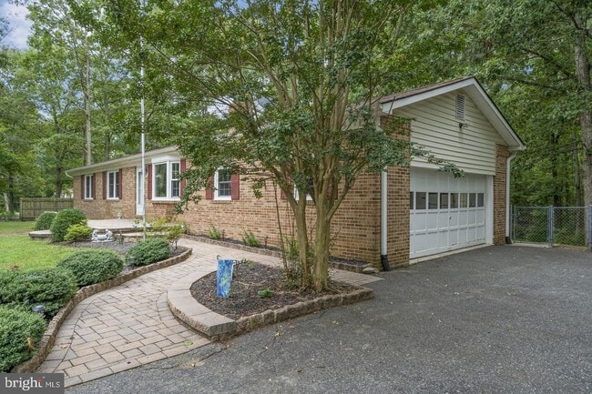 Building Photo - 26755 Yowaiski Mill Rd