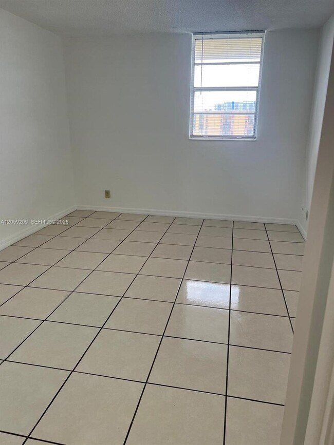 Foto del edificio - 801 NW 47th Ave