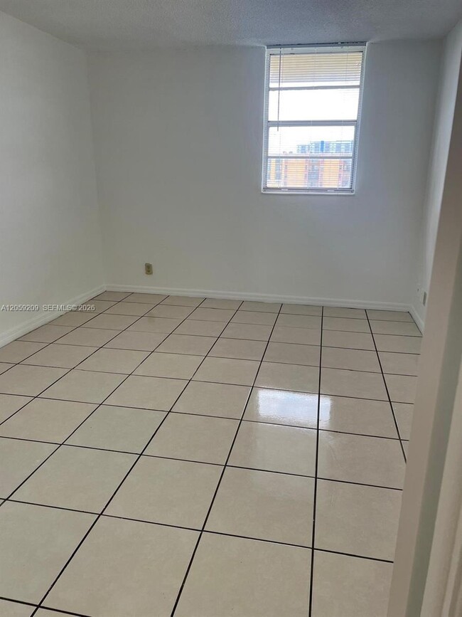 Building Photo - 801 NW 47th Ave