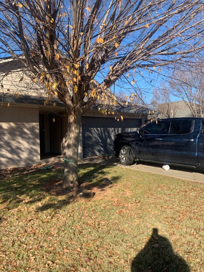 Foto del edificio - 517 Post Oak Ln