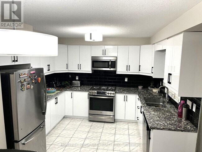 Building Photo - 750 Lawrence St