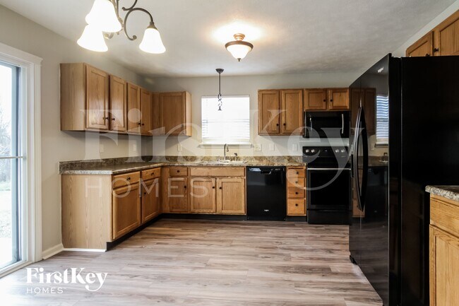 Building Photo - 4827 Lakestone Dr