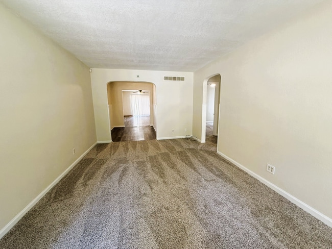 Building Photo - 1748 N Garland St
