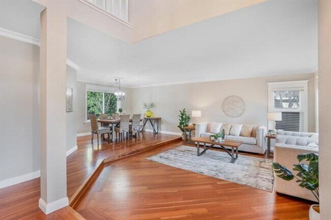 Foto del edificio - Fully remodeled home, Pet friendly with A/...