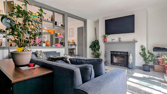 Foto del edificio - 2 Bed 1.5 Bath Condo