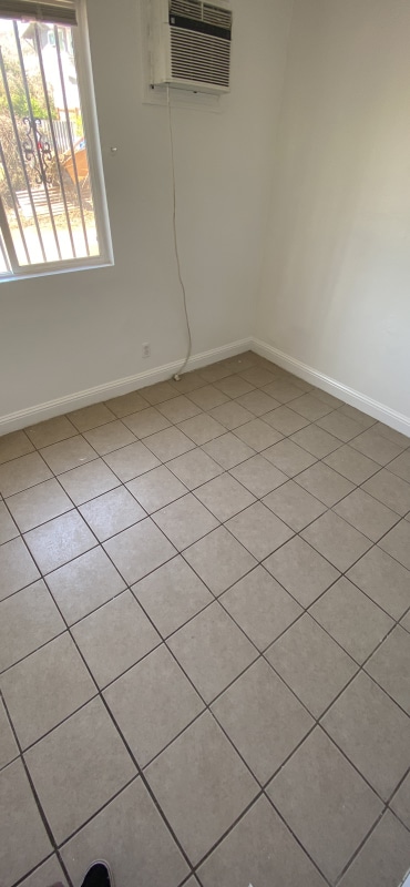 Building Photo - 329 N Glenn Ave