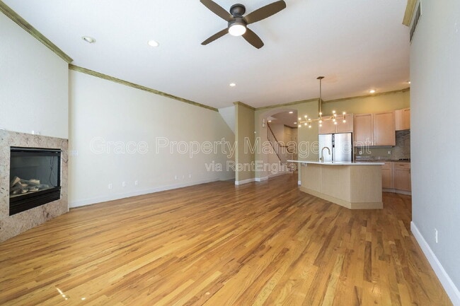 Foto del edificio - 566 Josephine St