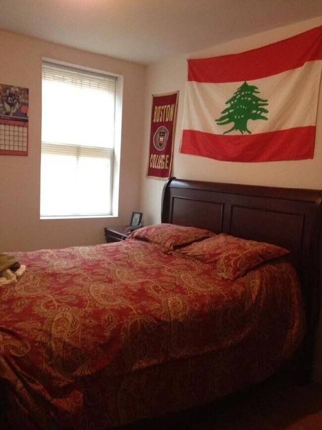 Foto del edificio - AWESOME SOUTH END 3 BED 3 BATH!!!