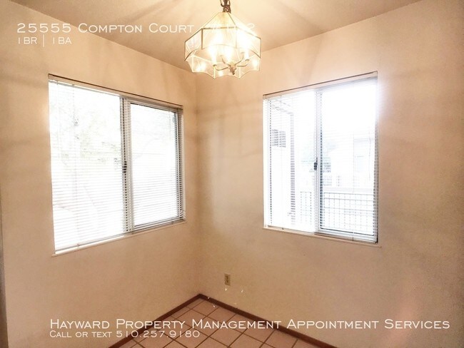 Building Photo - 25555 Compton Ct