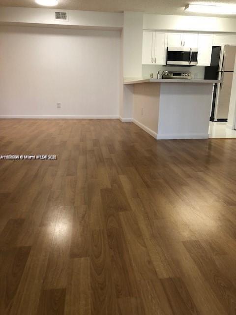 Foto del edificio - 650 S Park Rd
