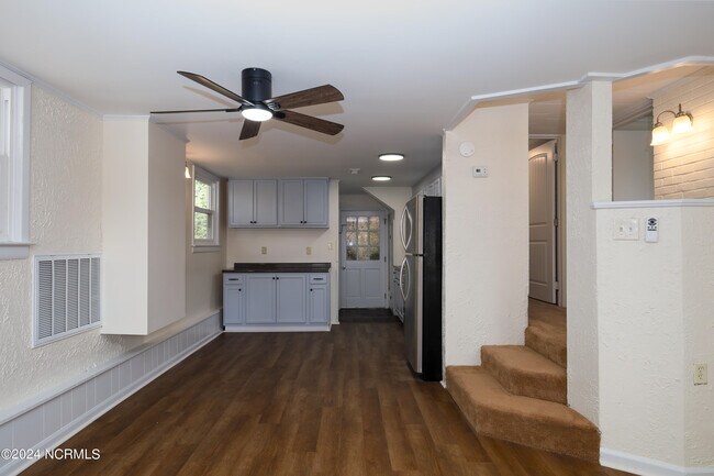 Foto del edificio - 1190 Blue Creek Rd