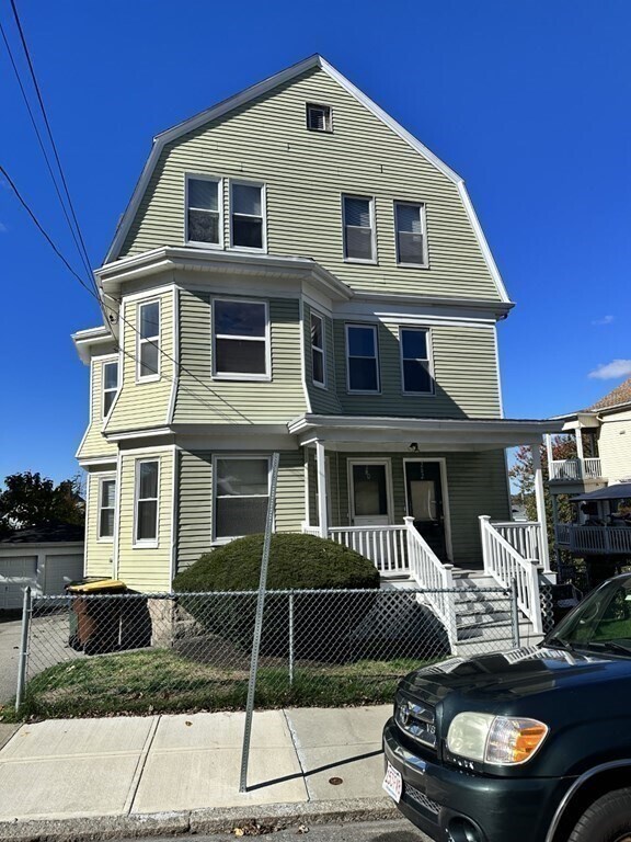 280282 Barnaby St Unit 2, Fall River, MA 02720 Room for Rent in Fall