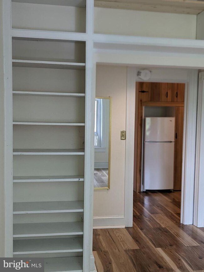 Building Photo - 1314 King St