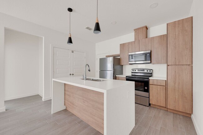 Foto del edificio - 1502 W Platinum Dr