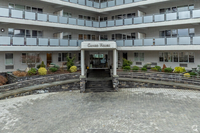 Building Photo - 300 Martine Ave