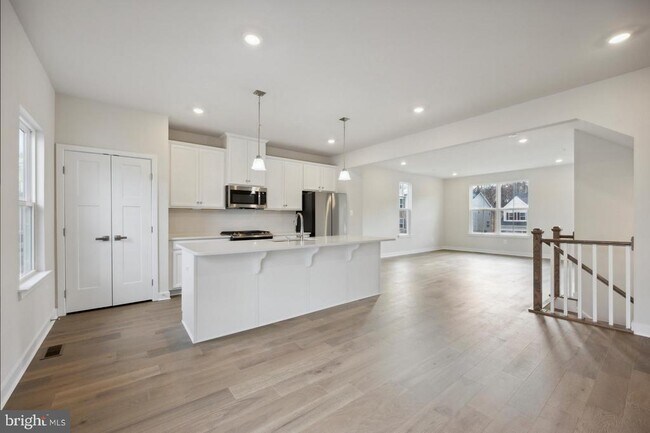 Foto del edificio - 223 Avalon Dr