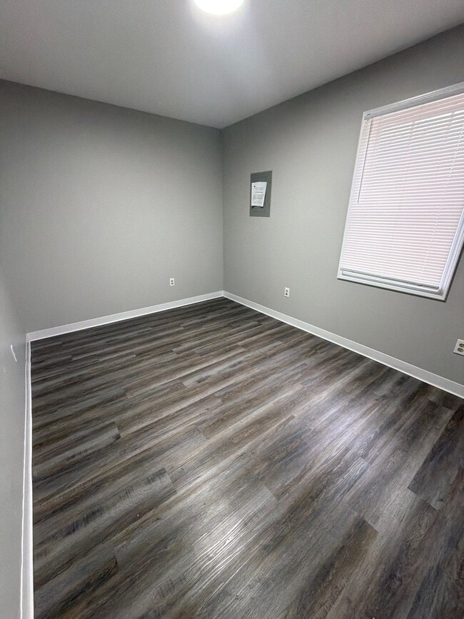 Building Photo - 1278 Fairground Rd