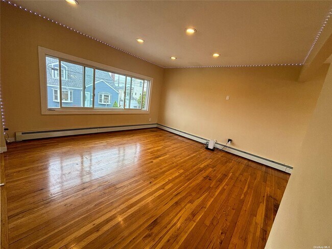 Foto del edificio - 852 S Bay St