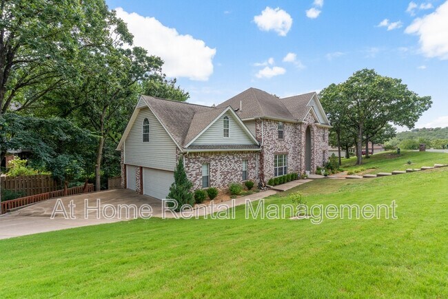 Foto del edificio - 1220 Renaissance Dr