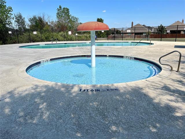 Foto del edificio - 8 Mapleridge Dr