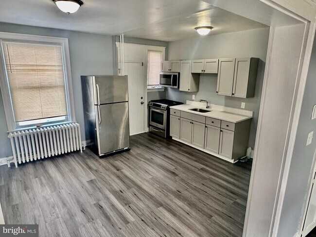 Foto del edificio - 3400 Elmley Ave