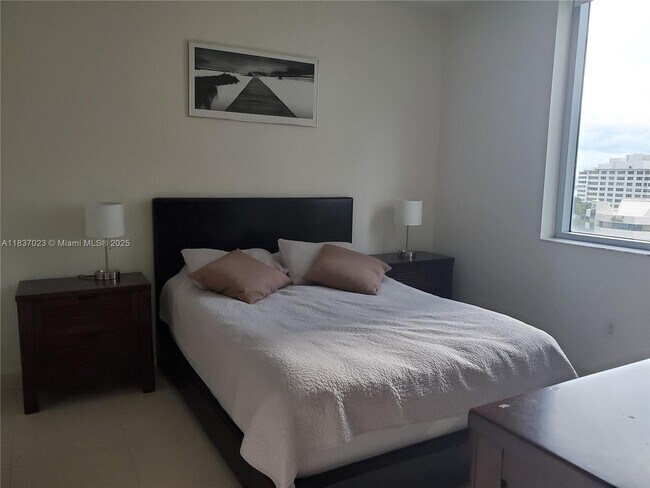 Foto del edificio - 1050 Brickell Ave