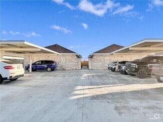 Building Photo - 905 W Kohala Ave