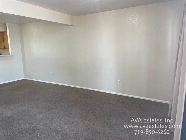 Building Photo - 188 E Spaulding Ave