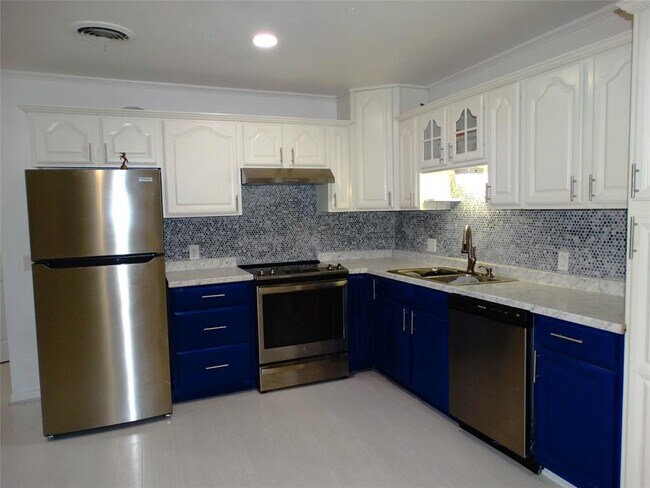 Foto del edificio - 608 Willow Bend Dr