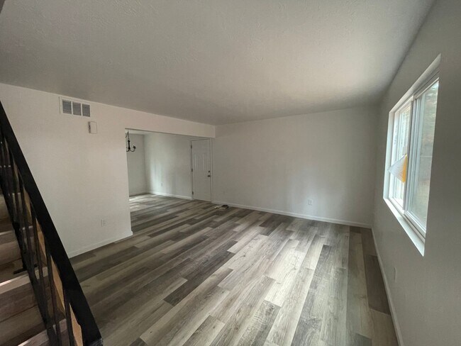 Foto del edificio - 3140 Oakland Ave