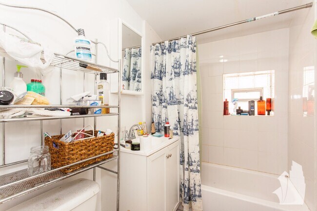 Foto del edificio - 1634 N Cleveland Ave